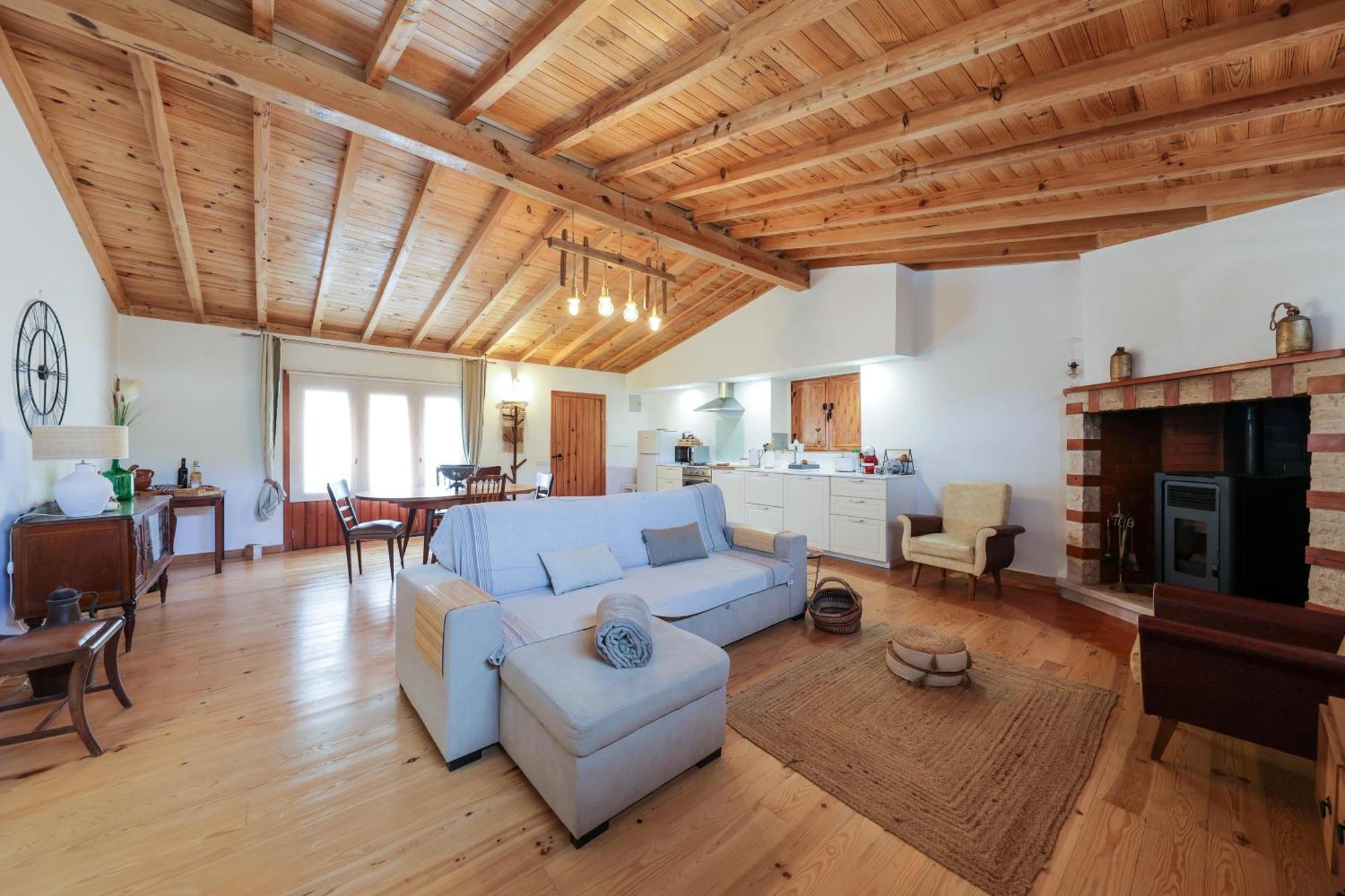 Renovated Wine Press House - With Pool Villa Porto de Mós Værelse billede