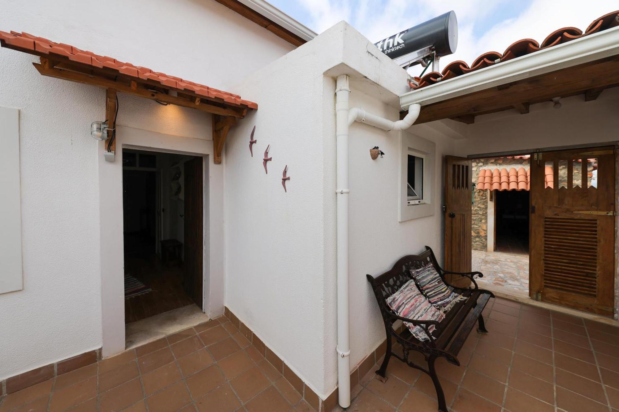 Renovated Wine Press House - With Pool Villa Porto de Mós Værelse billede